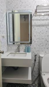 Gallery image of Muji Style Condo with Parking in Manila