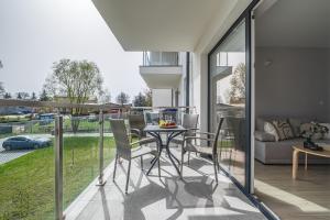 Μπαλκόνι ή βεράντα στο Flatbook Apartamenty - Sztutowo Baltic Twins II z Parkingiem