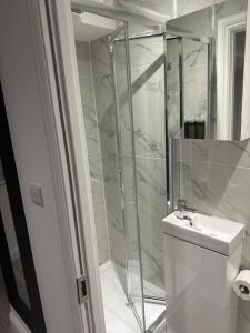 Kupatilo u objektu Central London- Zone 2 En-suite Room