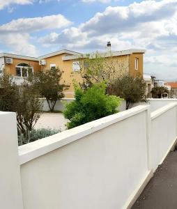 Balkón nebo terasa v ubytování Cosy Apartment in Vir with Mountain View, 35 m²