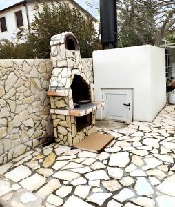Fotografie z fotogalerie ubytování Cosy Apartment in Vir with Mountain View, 35 m² v destinaci Vir