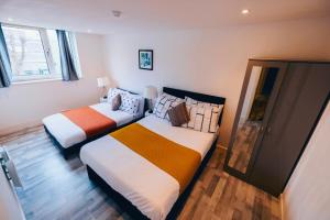 Ένα ή περισσότερα κρεβάτια σε δωμάτιο στο Pristine Relocation 3 beds Apartment