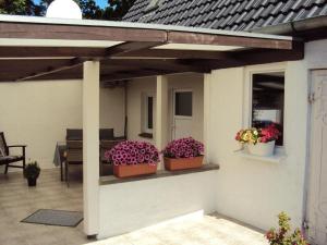 Fotografie z fotogalerie ubytování Charmantes Ferienhaus in Karlshagen mit Grill und Terrasse v destinaci Ostseebad Karlshagen