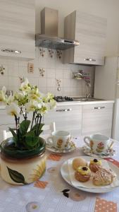 Η κουζίνα ή μικρή κουζίνα στο Brezza Marina