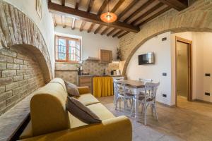 Agriturismo - La Campagna di San Francesco的厨房或小厨房