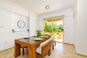 Φωτογραφία από το άλμπουμ του Villa Anassa Privat Pool Near Beach στη Χλώρακα