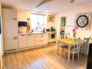 Η κουζίνα ή μικρή κουζίνα στο Haus am Meer Strandgeflüster +9 φωτογραφίες