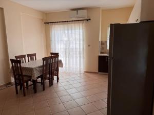 Η κουζίνα ή μικρή κουζίνα στο Dine Apartment