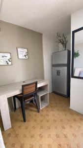 REST APARTMENT IN THE POBLADO的厨房或小厨房