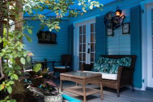 Vrt ispred objekta Andrews Inn & Garden Cottages