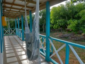 Ketlina Village tesisinde bir balkon veya teras