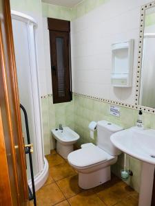 Et badeværelse på Apartamento Margúz