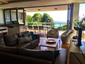 Khu vực ghế ngồi tại Stradbroke Island Beach Hotel