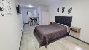 Ένα ή περισσότερα κρεβάτια σε δωμάτιο στο Monoambiente nuevo