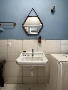 Bilik mandi di Mini loft