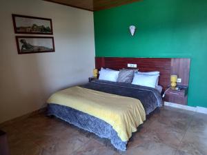 Ένα ή περισσότερα κρεβάτια σε δωμάτιο στο Hotel Palm Rock Beach +19 φωτογραφίες