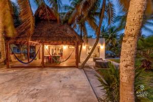 Zahrada ubytování A Sublime Beach Getaway Perfect for a Family Gathering