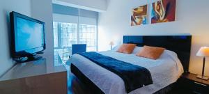 Postel nebo postele na pokoji v ubytování Paseo de la Reforma apartment, great location, luxurious, 4P.