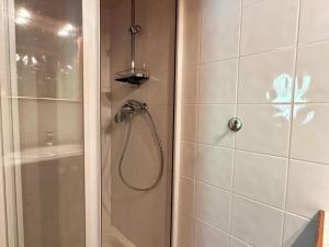 Koupelna v ubytování Confortable Appartement T3 au Centre avec Animaux admis - FR-1-624-158 + 11 fotografií