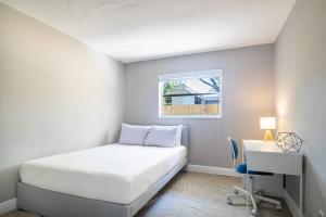 Fotografie z fotogalerie ubytování Charming 2 bed 1 bath Gem 10 min to Beach! v destinaci Fort Lauderdale