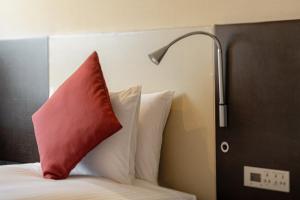 Postel nebo postele na pokoji v ubytování Hotel JAL City Kannai Yokohama + 37 fotografií
