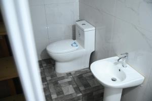 Imagen de la galería de GRIN MCFLY INTERNATIONAL BEACHFRONT GUEST HOUSE, en Fuerte