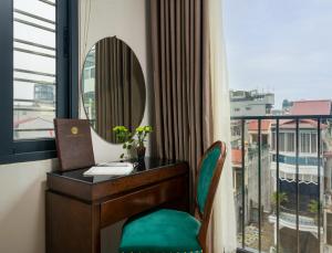 Balkón nebo terasa v ubytování Bella Premier Hotel & Rooftop Skybar