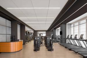 Fitness centrum a/nebo fitness zařízení v ubytování Le Méridien Shenzhen, Bao'an
