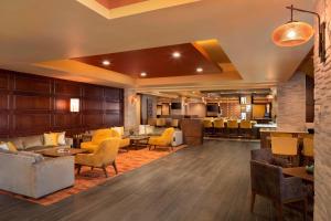Posezení v ubytování Monterey Marriott