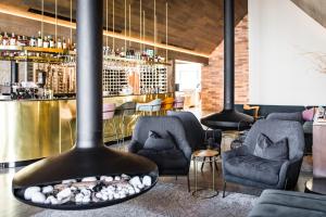 Posezení v ubytování Kamana Lakehouse + 37 fotografií