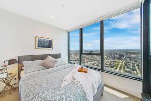 A Stylish & Modern 2BR Apartment Fantastic Views