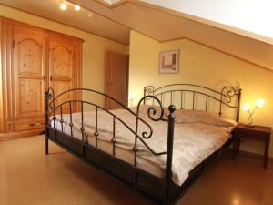 Katil atau katil-katil dalam bilik di Schellenberg Modern retreat