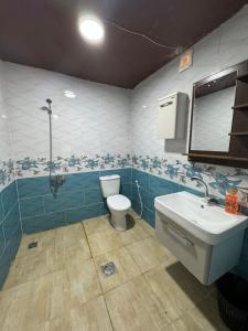 Koupelna v ubytování شاليه الريف - البحر الميت - النهضة Chalet Al-Reef - DeadSea - Al-Nahda