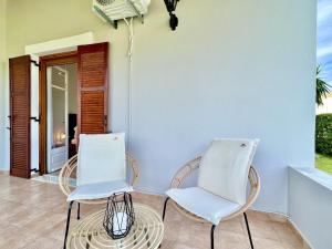 Gambar di galeri bagi Beachfront Suites GardenMare by DadoVillas di (( Litherés ))