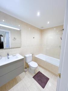 Ένα μπάνιο στο Casa Anna Patio