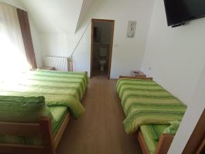 Letto o letti in una camera di ART-2 sobe