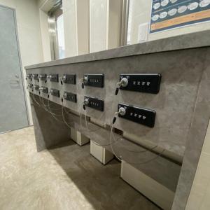 a row of controls on a wall in a room at B/C APARTMENT 浅草花園通 レンタカー付ホテル in Tokyo