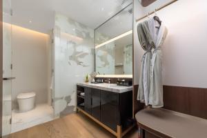 Un baño de Hampton by Hilton Shenzhen Nanshan Science and Technology Park