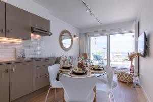 克诺克－海斯特Huswell - Stunning Seafront Apartment的相册照片