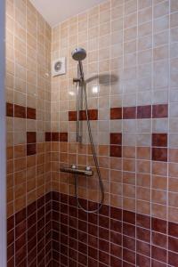 Ένα μπάνιο στο Huswell - Corner apartment with spectacular sea view +25 φωτογραφίες