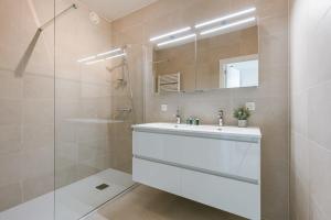 Gallery image of Huswell - Modern apartment with south facing terrace in Ostend