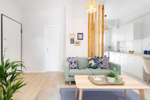 Kép Modern & Stylish Hideaway Downtown near Acropolis & Metro szállásáról Athénban a galériában