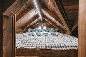 Ένα ή περισσότερα κρεβάτια σε δωμάτιο στο Roubenka50 +32 φωτογραφίες