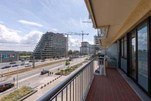Galeriebild der Unterkunft Huswell - Bright seaview apartment in Oostende in Ostende