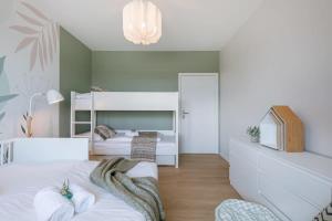 Galeriebild der Unterkunft Huswell - Bright seaview apartment in Oostende in Ostende