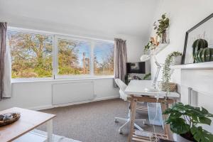 Gallery image of 2 Bed in Historic Tonbridge - 35 mins from London in Tonbridge