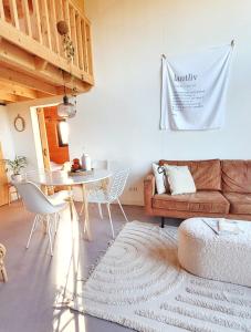 Posezení v ubytování Tiny House Lantliv Oostkapelle, bij de boer + 37 fotografií