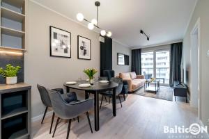 Posedenie v ubytovaní Apartamenty BalticON Kasprowicza parking inclusive
