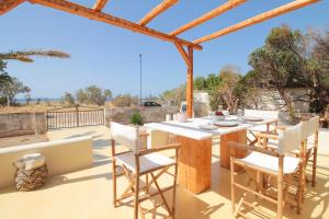 Fotografie z fotogalerie ubytování 4Twaves beach house - BeachFront in Agios Ioannis v destinaci Agios Ioannis