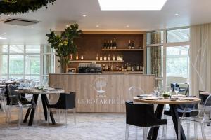 Nápoje v ubytování Hôtel Lancelot & Spa - Domaine du Roi Arthur